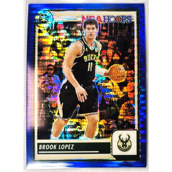 2023-24 NBA Hoops Premium Stock BROOK LOPEZ #4 Blue Pulsar Prizm Parallel 31/75 - Picture 1 of 3